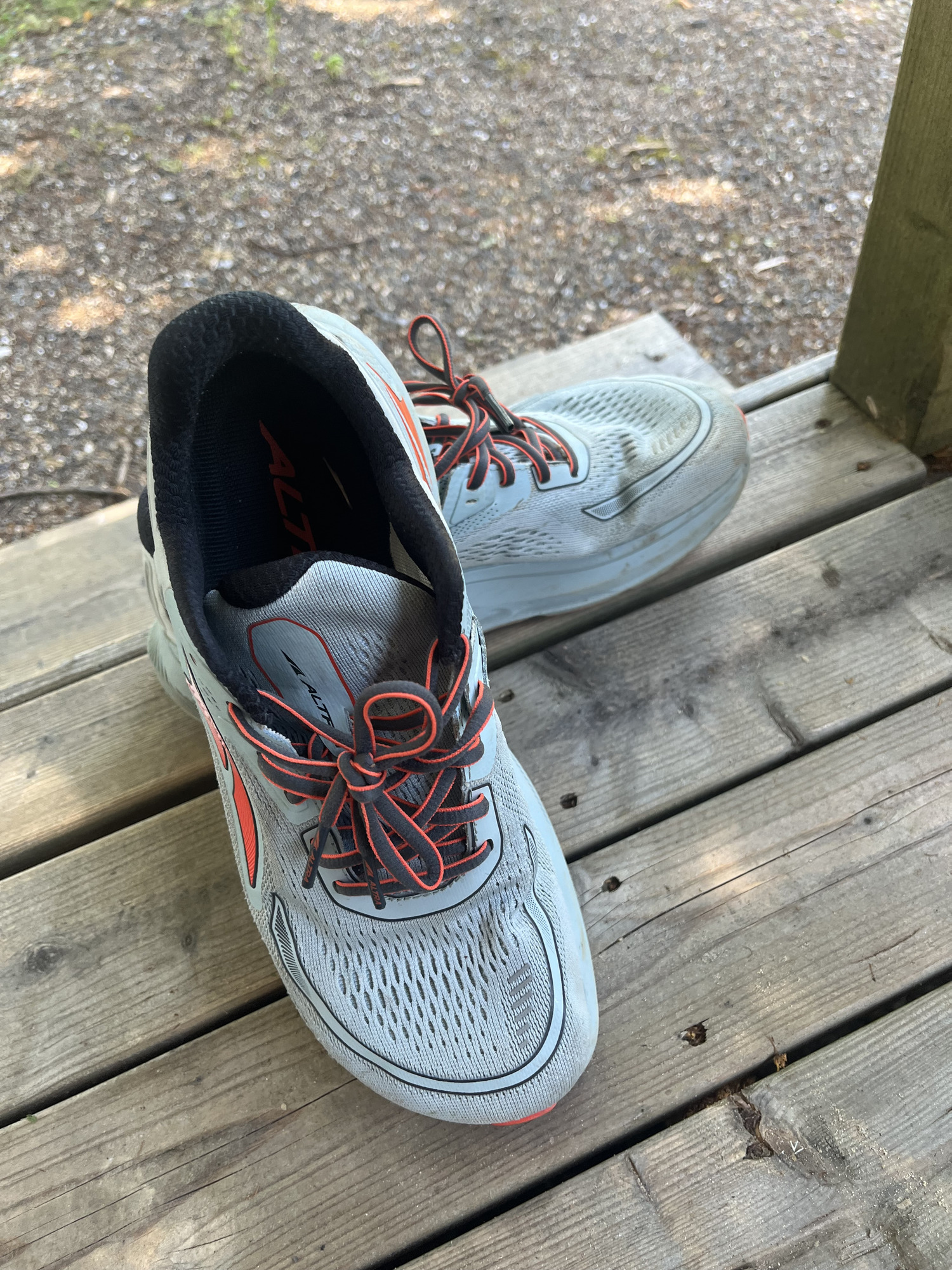 Altra Paradigm 7