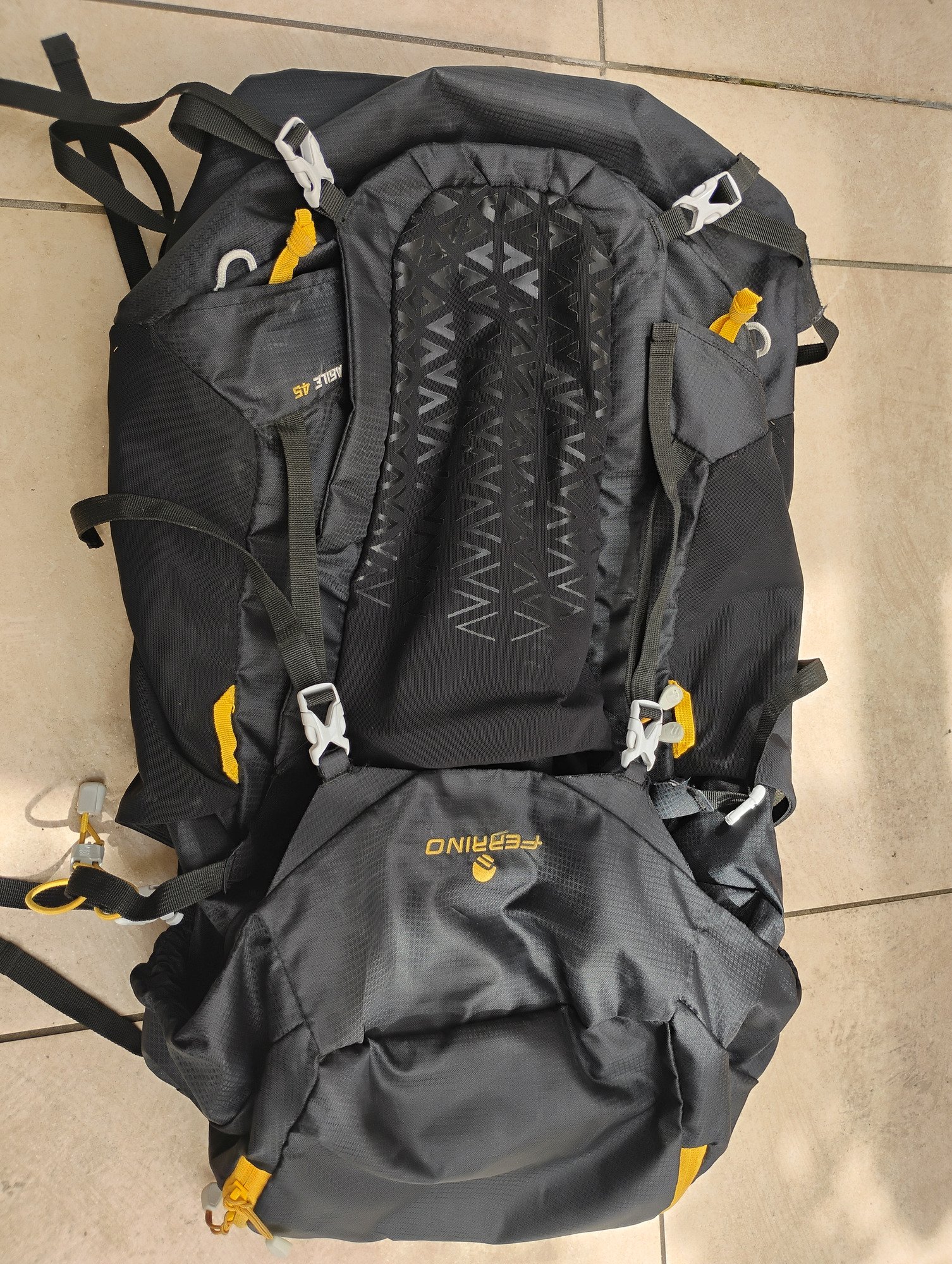 Ferrino Agile 45