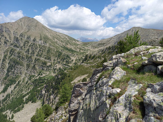 Le Caduc par son arête est