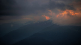Après le soleil viennent les nuages