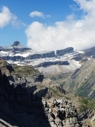 Fraîcheur sur les crêtes côté Hourquette d'Alans 