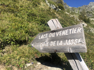 Nuit dépaysante entre le lac du Venetier et la cime de la Jasse!
