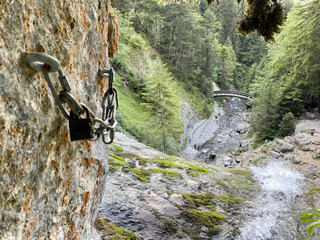 Cirque de Saint Même & La grotte des sources du Guiers