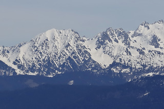 Dernières flaques de neige autour du Habert de Chamechaude…