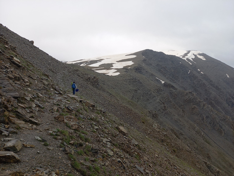 Juinvril au refuge et au col de la Pare 