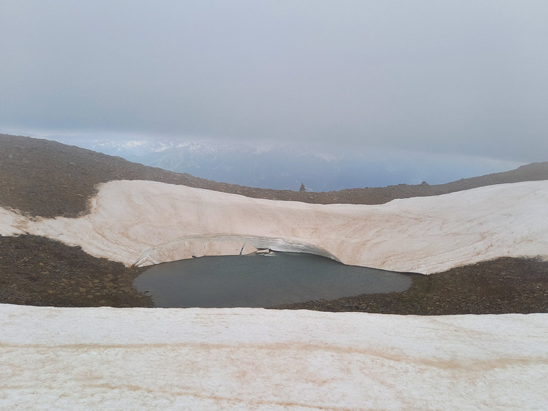 Juinvril au refuge et au col de la Pare 