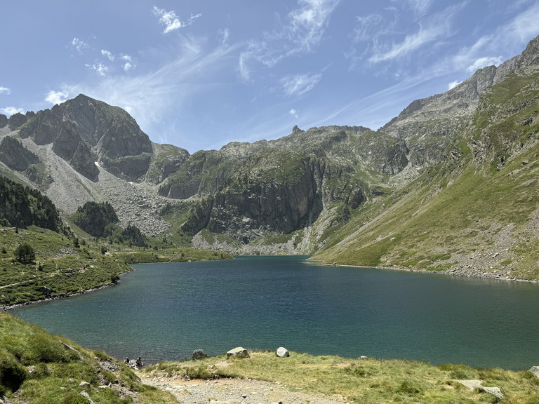 Lac bleu d’Ilhéou sous un soleil de plomb 🌞