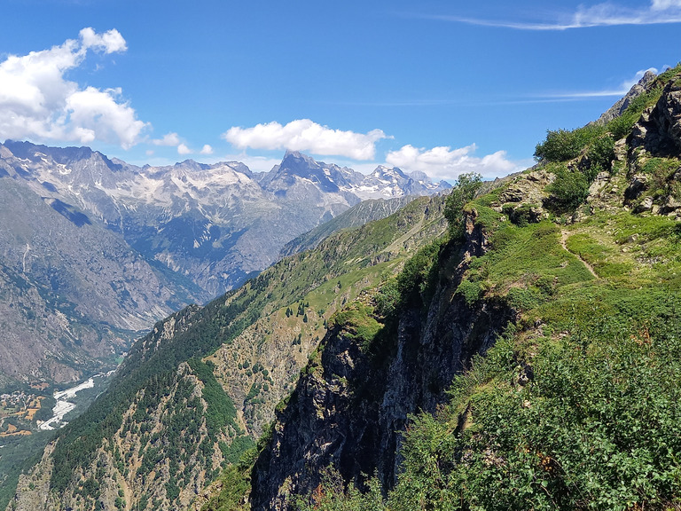 L'incroyable sentier de la Cabane de la selle (2018m)