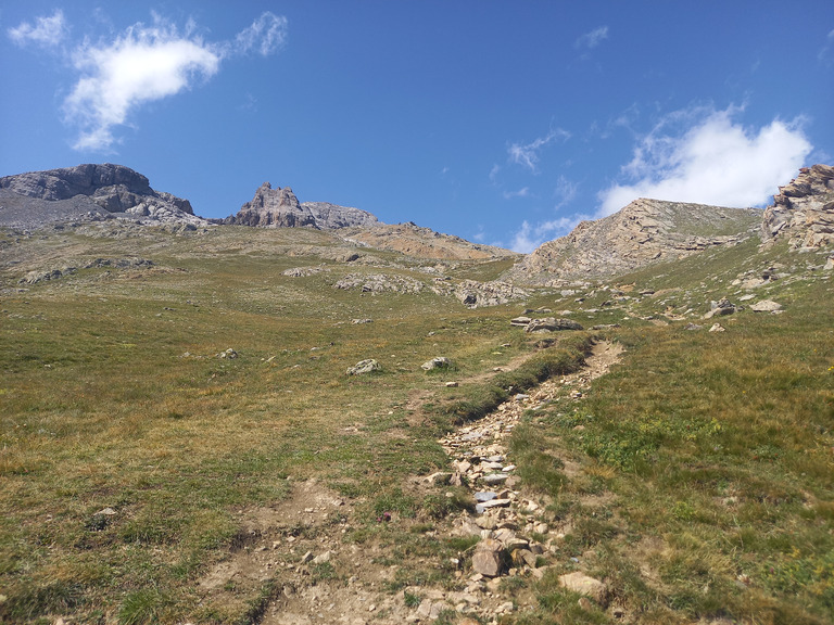 Sommet de la Blanche et bivouac au lac de Puy Aillaud 