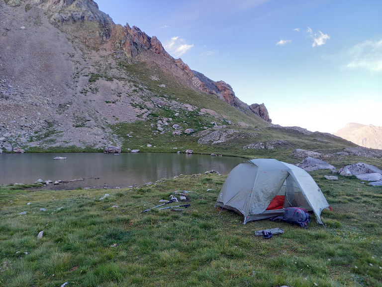 Sommet de la Blanche et bivouac au lac de Puy Aillaud 