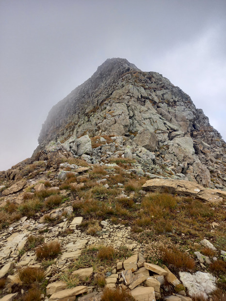 Cache cache avec les nuages au Barle (2733)