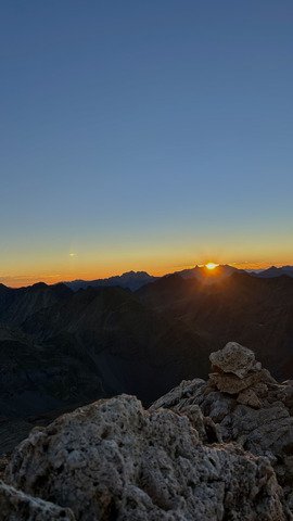 Lever de soleil au petit vignemale ! 