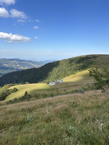 Parenthèse sauvage entre ciel et lac