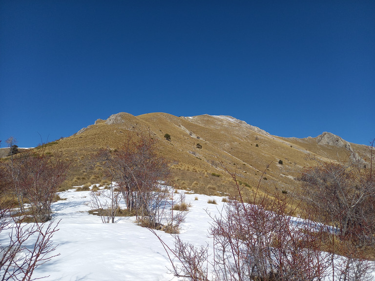 Le puy, le pic Melette, et la crete du pic des ruines de la Luvie.