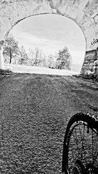 Autrans et la traversée de la falaise dans le Mortier !