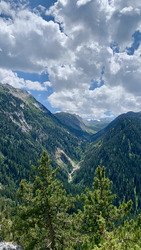 La Dent du Villard depuis le Lac de la Rosière
