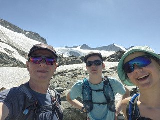 Faire découvrir la haute montagne aux enfants 