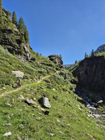 Faire découvrir la haute montagne aux enfants 