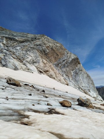 Traversée par l' Arête petit Vignemale - grand Vignemale