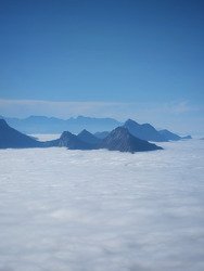 Au dessus des nuages