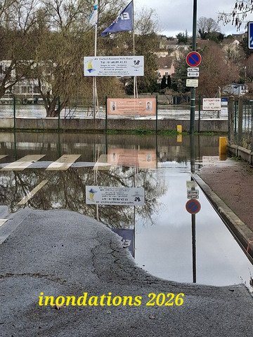 Bord de Seine &agrave; v&eacute;lo...