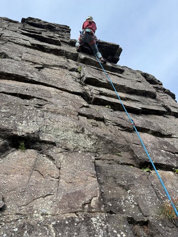 Cl&eacute;cy - Escalade printani&egrave;re