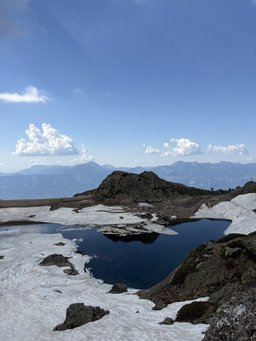 Entre neige et soleil au lac du Crozet!