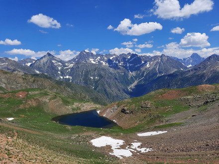 Pic vert en boucle par lac gary