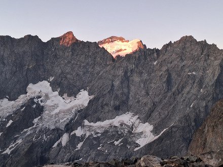 La grande ruine, pointe Brevoort 3765m