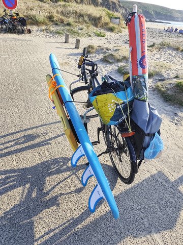 La Bretagne entre v&eacute;lo et surf 