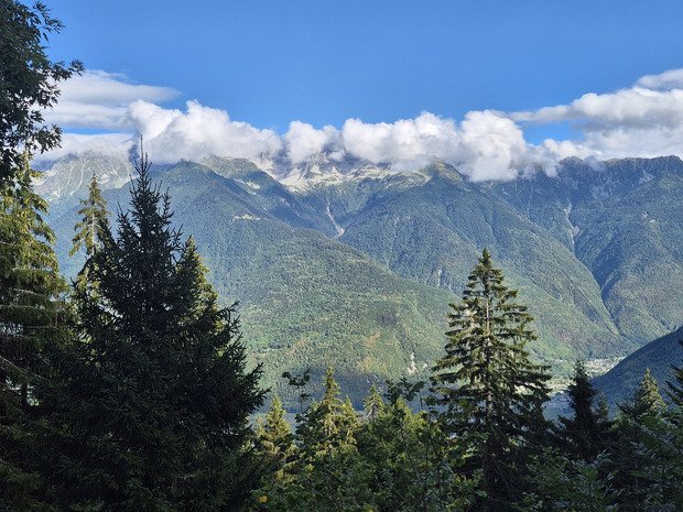 Cr&ecirc;te des Hurti&egrave;res depuis le Col du Grand Cucheron