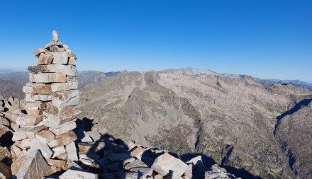 La Punta Alta de Comalesbienes (31014m) 😎😎