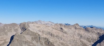 La Punta Alta de Comalesbienes (31014m) 😎😎