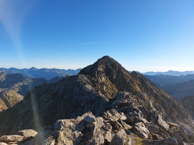 La Punta Alta de Comalesbienes (31014m) 😎😎
