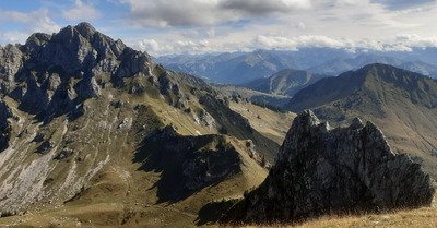 Face &agrave; l'inepte "Espace des lys"...