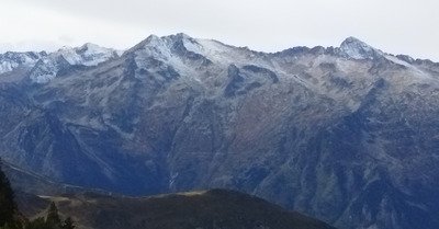 Premi&egrave;re neiges et la for&ecirc;t enchant&eacute;e 