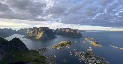 Randonn&eacute;e &agrave; Reinebringen en Norv&egrave;ge : Une Exp&eacute;rience Inoubliable