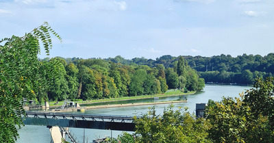 Rando sportive, bords de Seine, France