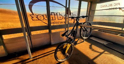 Alpe d'Huez :ride vtt et pause dans la benne Pic Blanc