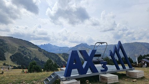 Visite &agrave; Ax