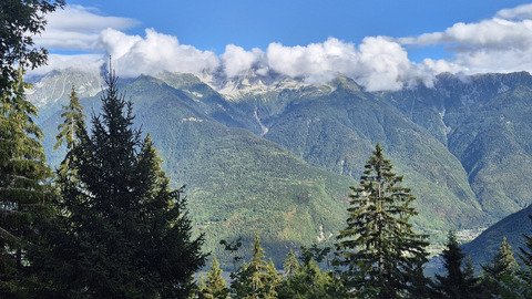 Cr&ecirc;te des Hurti&egrave;res depuis le Col du Grand Cucheron