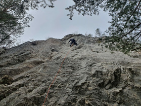 Escalade en Couenne 1 : Le Rocher de l'Ombre &agrave; Brian&ccedil;on (05)