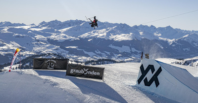 Olympic champs Eileen Gu (CHN) & Birk Ruud (NOR) win Freeski Slopestyle contest at LAAX OPEN 2025