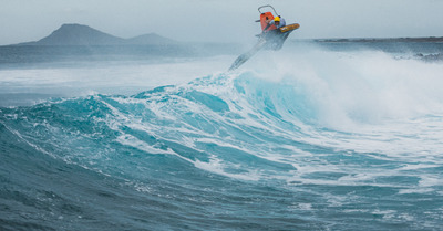 Suardiaz (ESP) and Berzolla (USA) crowned Wave World Champion at GWA Wingfoil World Cup 2025 in Sal (CPV)