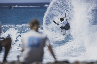 The new season of the GKA Kite World Tour kicks off in epic waves of Cape Verde&rsquo;s Sal island