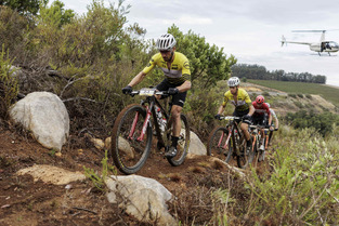 Overall leaders dominate Queen Stage at Stage 5 of Absa Cape Epic 2025
