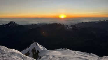 6088m