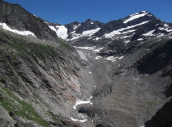 Le refuge des Conscrits et le Glacier de Tr&eacute;-la-T&ecirc;te