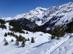 Randonn&eacute;e raquettes en boucle Chalets de la Balme-Chalets des Pr&eacute;s