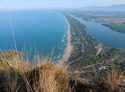 Vue sur Sabaudia et sa lagune depuis Monte Circeo